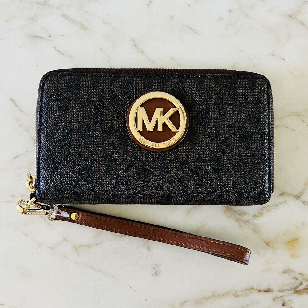 MICHAEL KORS Fulton Brown Flat Multi Function Phone Case Zip Wallet Wristlet